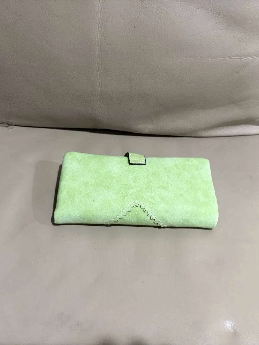 Lady Bei Bei Faux Suede Wallet